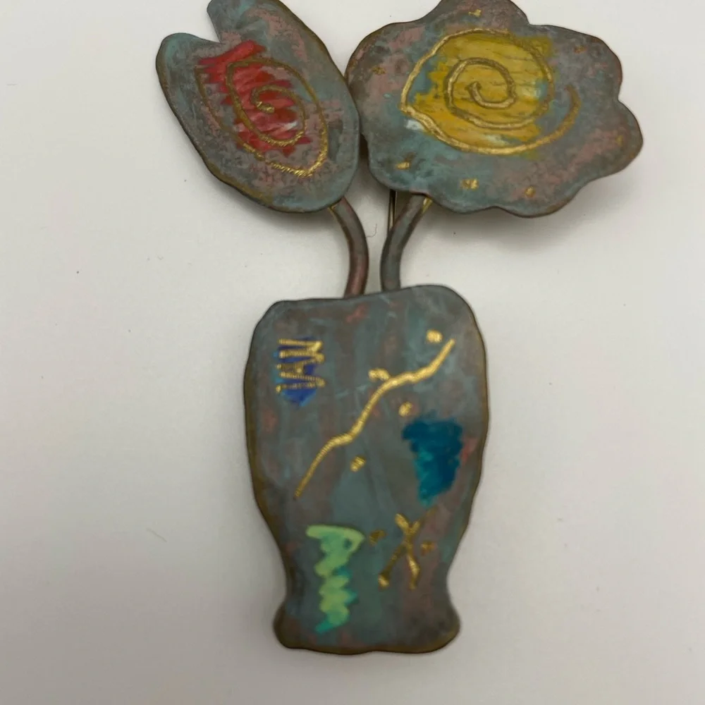 Vintage Patina Metal “Flowers in Pot” Brooch Pin Whimsical Garden Treasure! 🌿🌸 - Picture 1 of 8